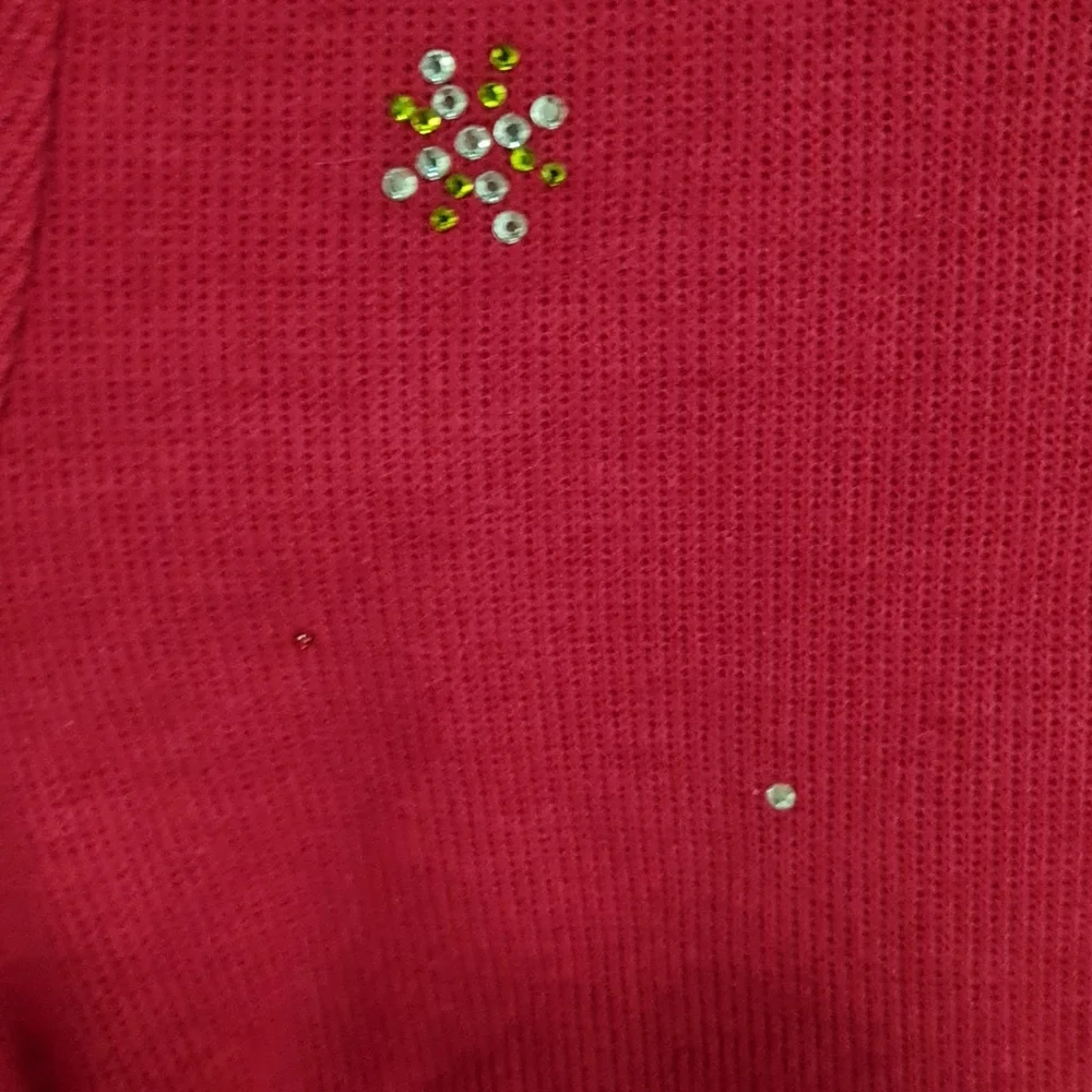 FESTIVE CHRISTMAS SWEATER - Picture 12 of 12